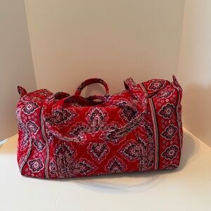 Vera Bradley Frankly Scarlet Duffle Bag Luggage